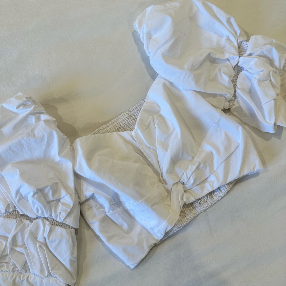 Puff Sleeve Sweetheart Crop Top